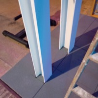 Detalls de protecció d'estructura metàl·lica amb pintura intumescent